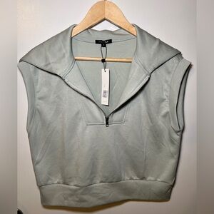 *SOLD* NWT! Sleeveless Half Zip Top
